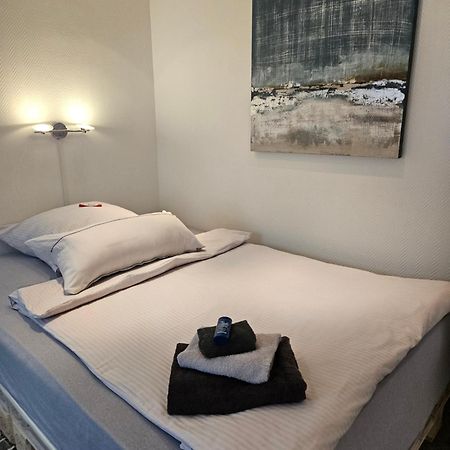 דיסלדורף Standardzimmer Nahe Messe Und Airport מראה חיצוני תמונה