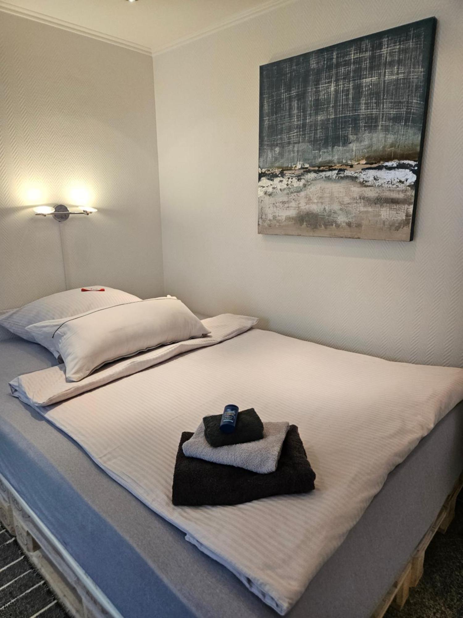 דיסלדורף Standardzimmer Nahe Messe Und Airport מראה חיצוני תמונה